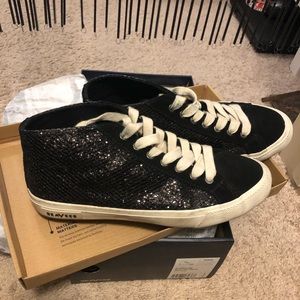PRICED TO SELL 🌟 SeaVees Sequined Cali Sneakers